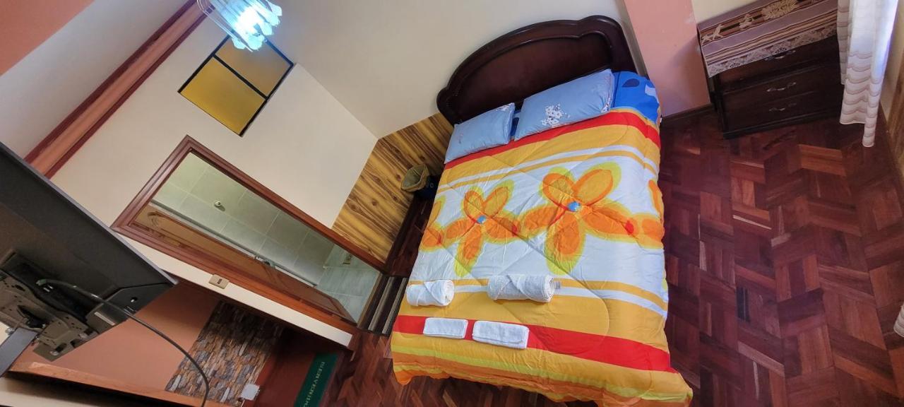 科帕卡巴纳Hostal Sol Y Luna住宿加早餐旅馆 外观 照片