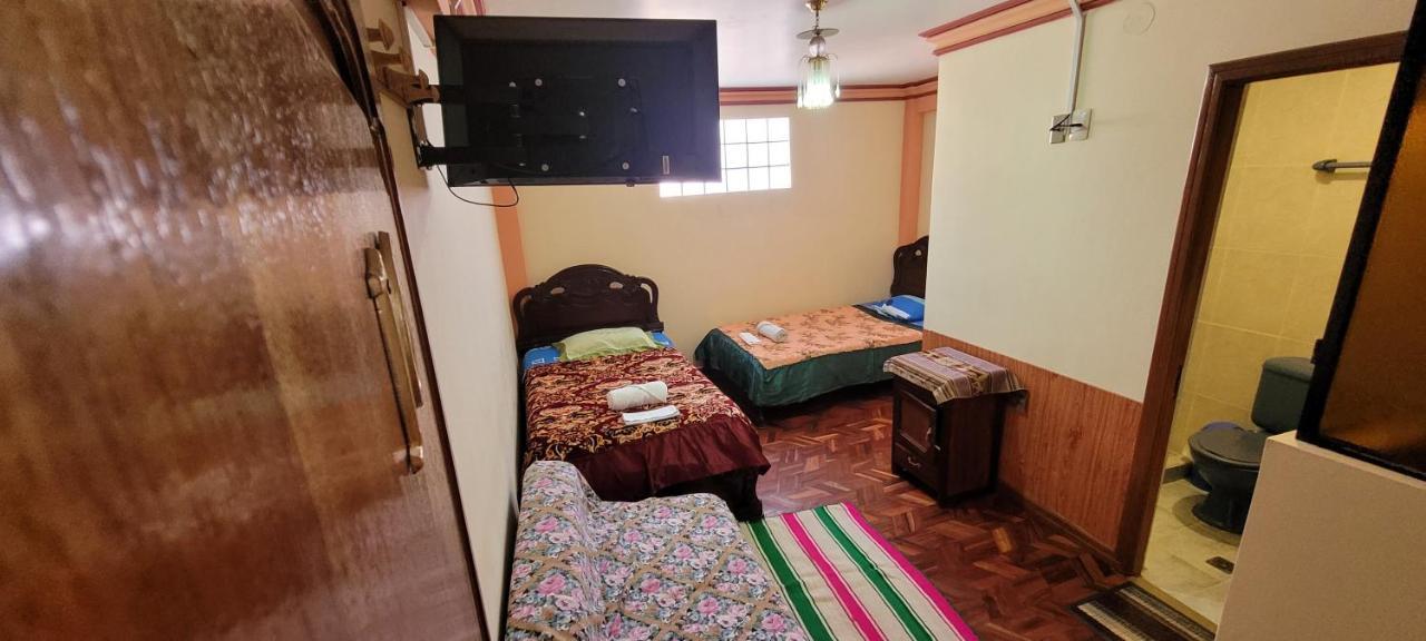 科帕卡巴纳Hostal Sol Y Luna住宿加早餐旅馆 外观 照片