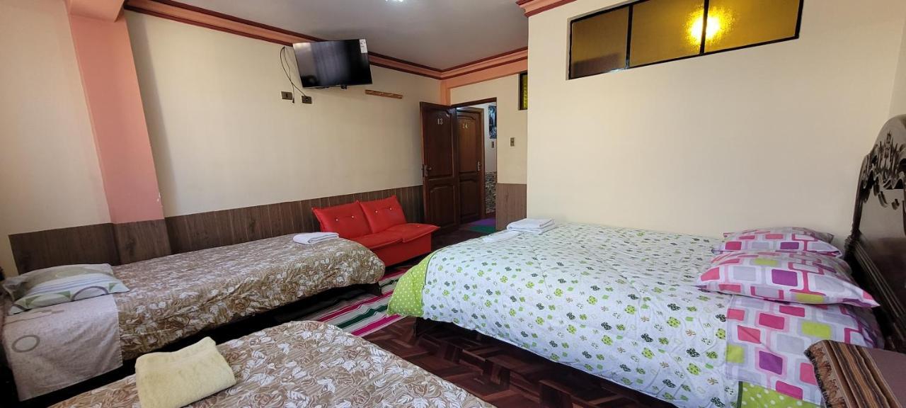 科帕卡巴纳Hostal Sol Y Luna住宿加早餐旅馆 外观 照片