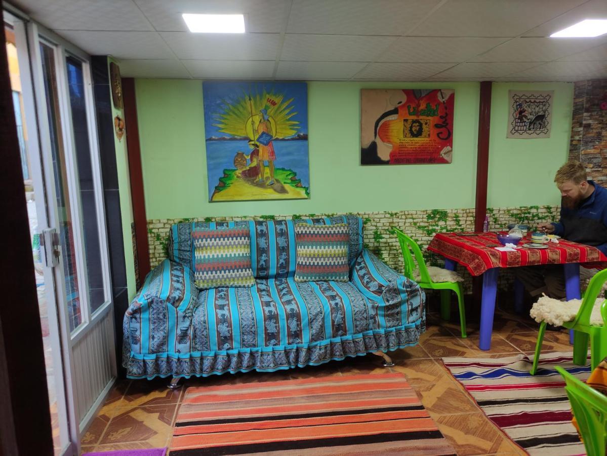 科帕卡巴纳Hostal Sol Y Luna住宿加早餐旅馆 外观 照片